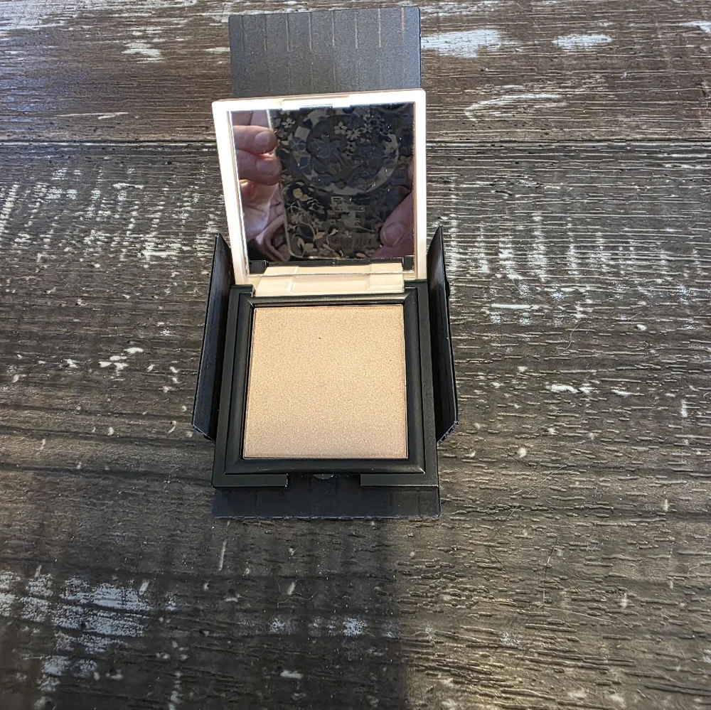 Amazon Lash Star Flash of Brilliance Skin Illuminator